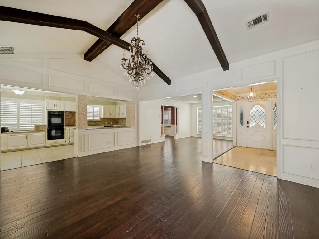 1404 Paisley Drive Arlington TX 76015