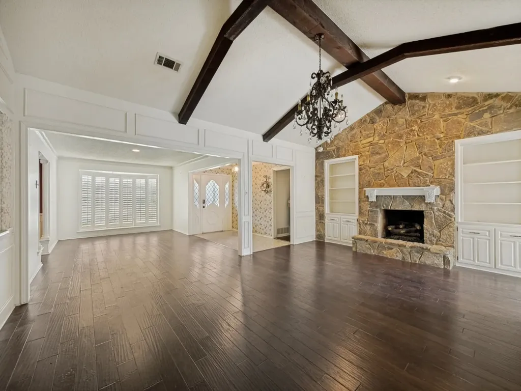 1404 Paisley Drive Arlington TX 76015