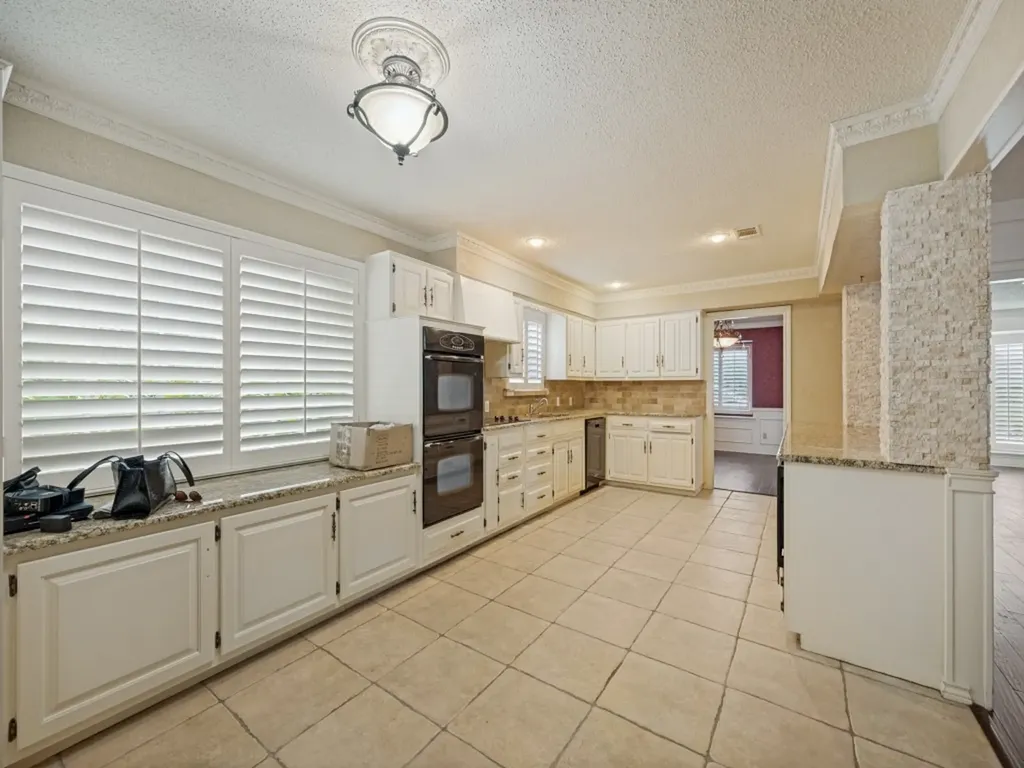 1404 Paisley Drive Arlington TX 76015