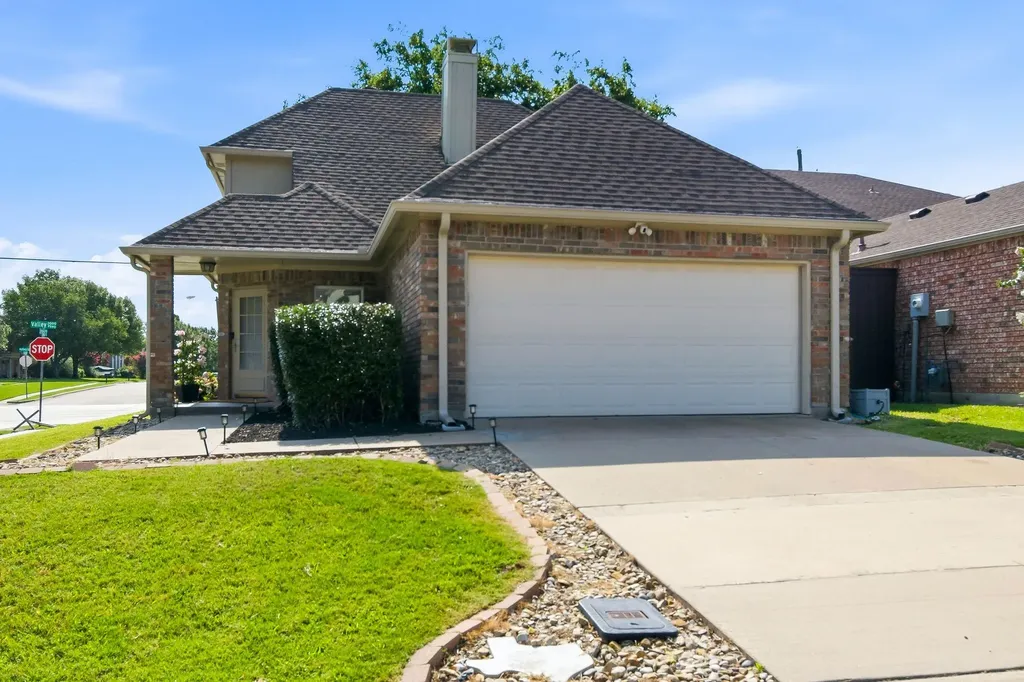 2069 Stillwater Place Lewisville TX 75067