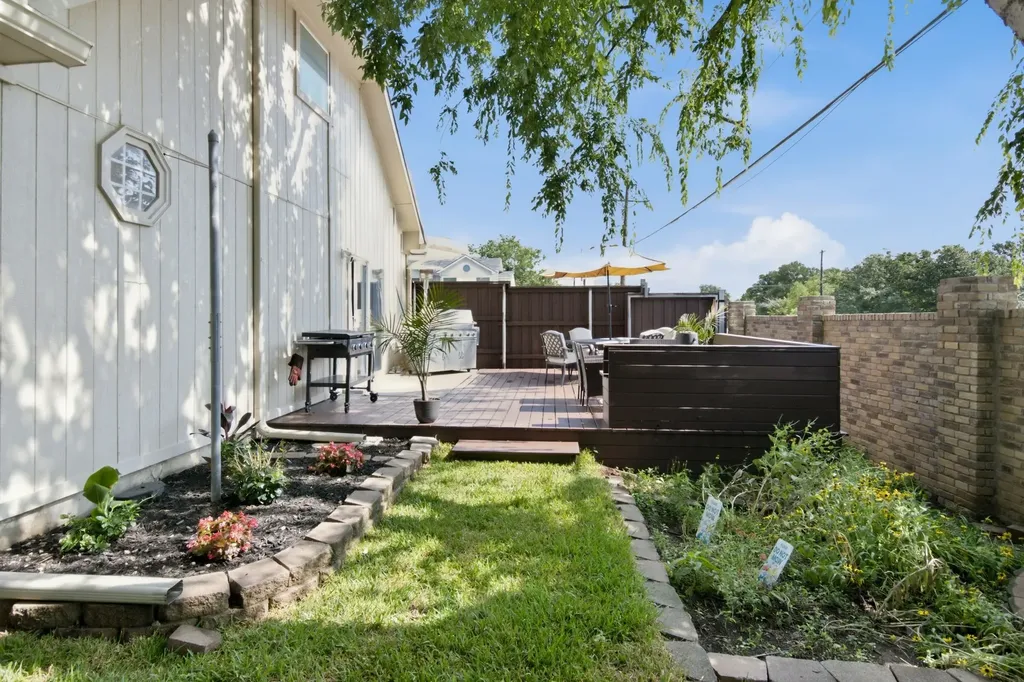 2069 Stillwater Place Lewisville TX 75067