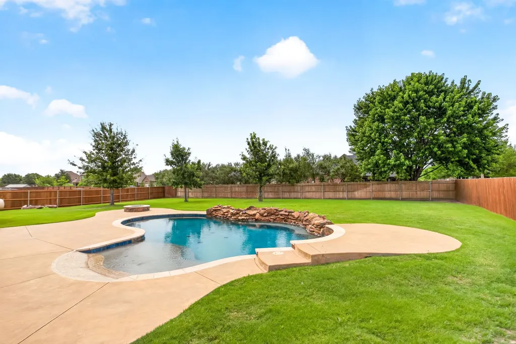 1201 Bluff Springs Drive Fort Worth TX 76052