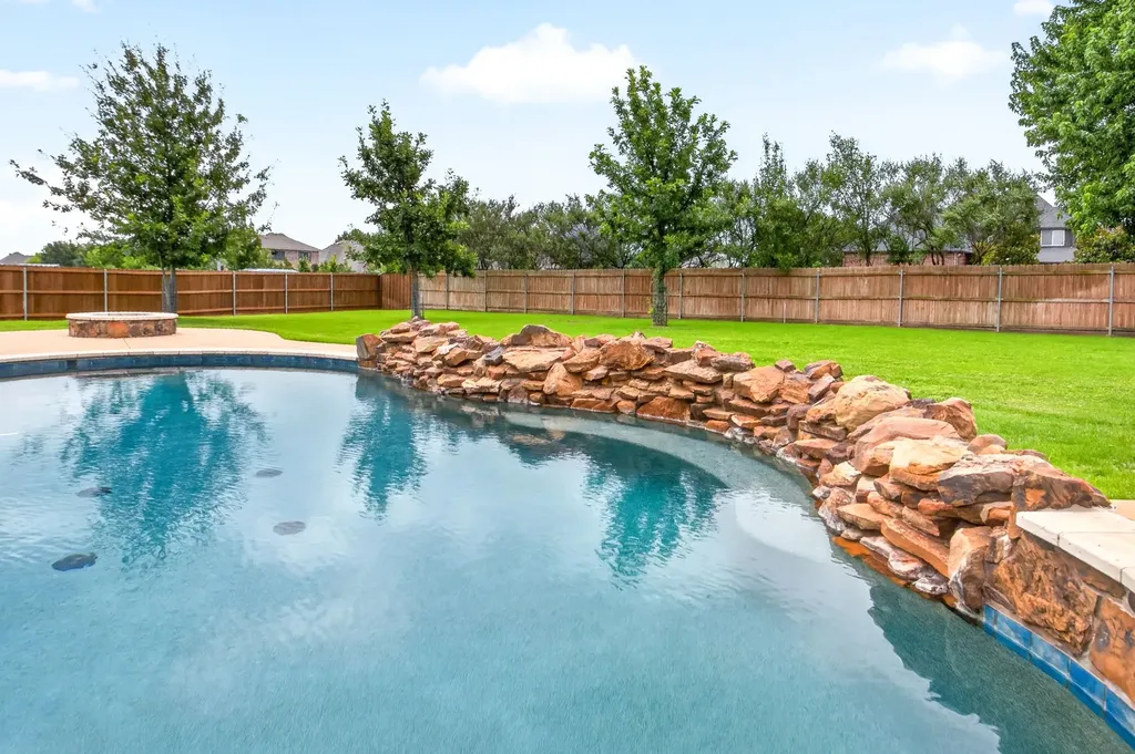 1201 Bluff Springs Drive Fort Worth TX 76052