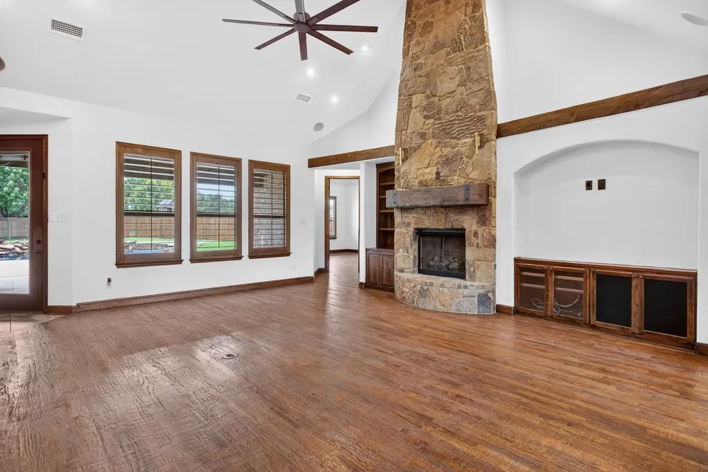 1201 Bluff Springs Drive Fort Worth TX 76052