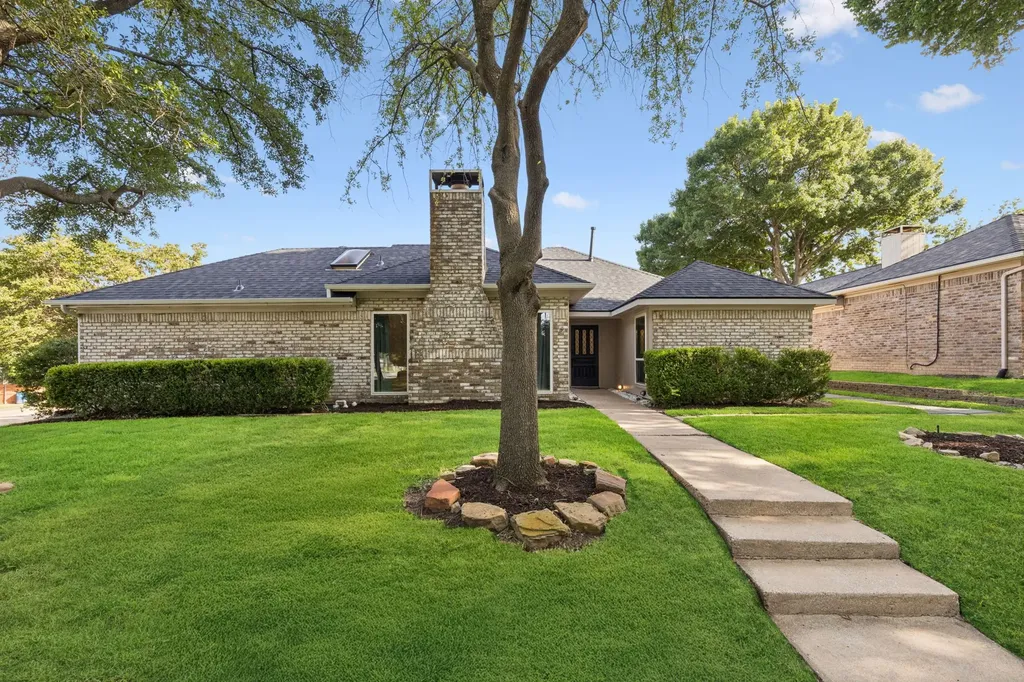 6018 Blue Mist Lane Dallas TX 75248