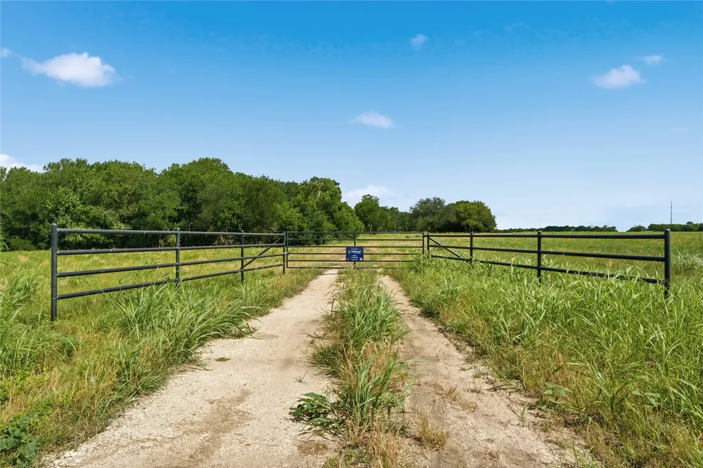 Tract 1 Fm 2114 Abbott TX 76621