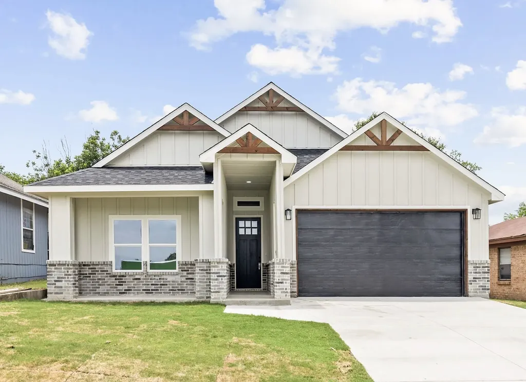 3005 Hanna Avenue Fort Worth TX 76106