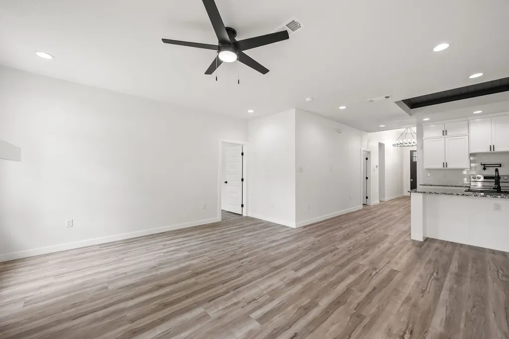 3005 Hanna Avenue Fort Worth TX 76106