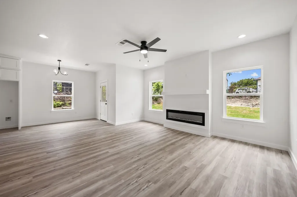 3005 Hanna Avenue Fort Worth TX 76106