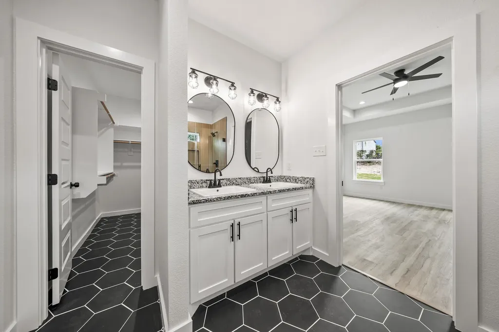 3005 Hanna Avenue Fort Worth TX 76106