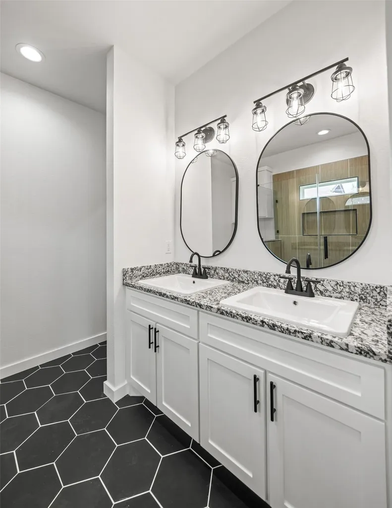 3005 Hanna Avenue Fort Worth TX 76106