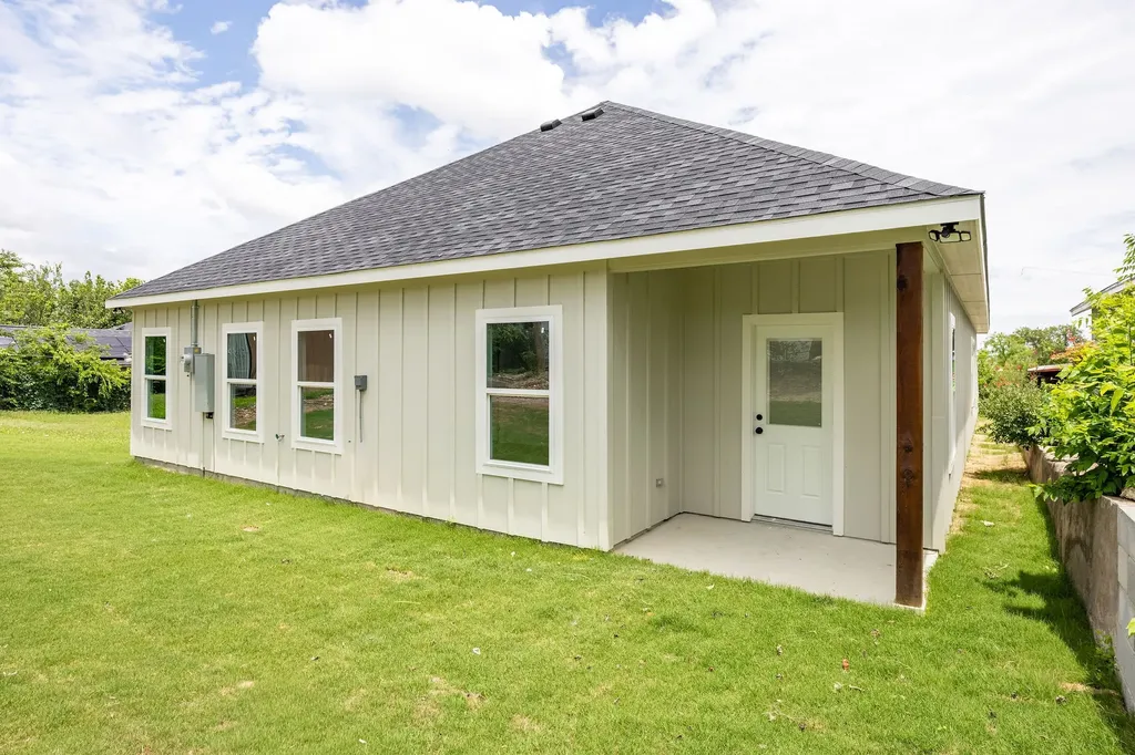 3005 Hanna Avenue Fort Worth TX 76106