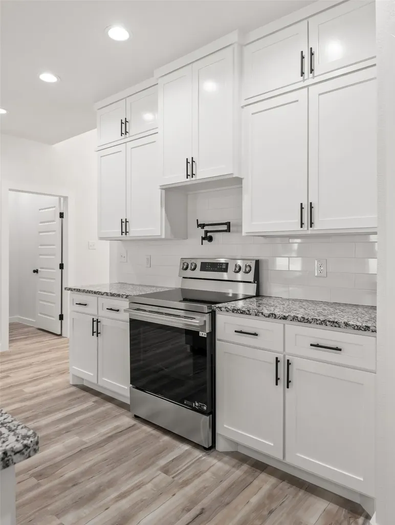 3005 Hanna Avenue Fort Worth TX 76106