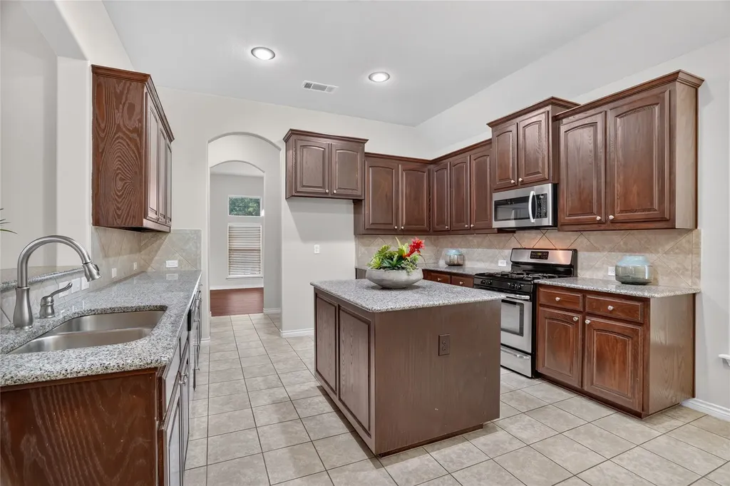 1500 Wren Street Desoto TX 75115