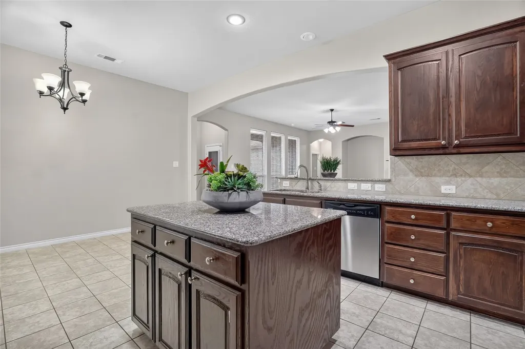 1500 Wren Street Desoto TX 75115