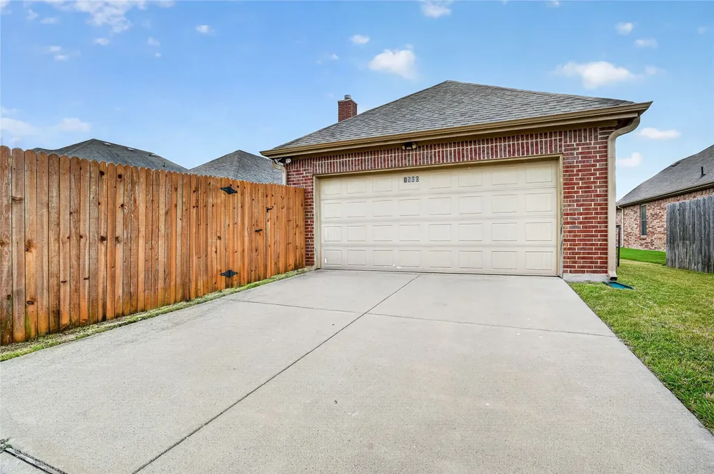1500 Wren Street Desoto TX 75115