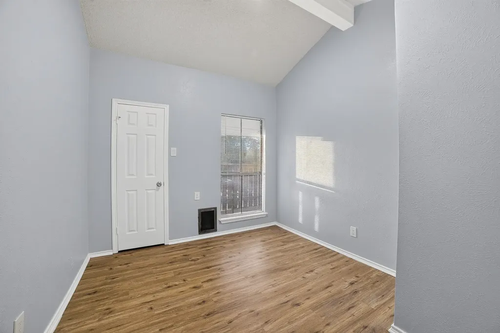 2101 Count Fleet Drive Arlington TX 76011