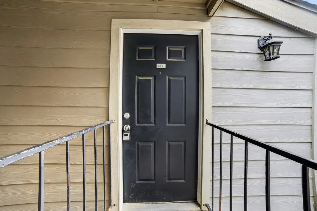 2101 Count Fleet Drive Arlington TX 76011