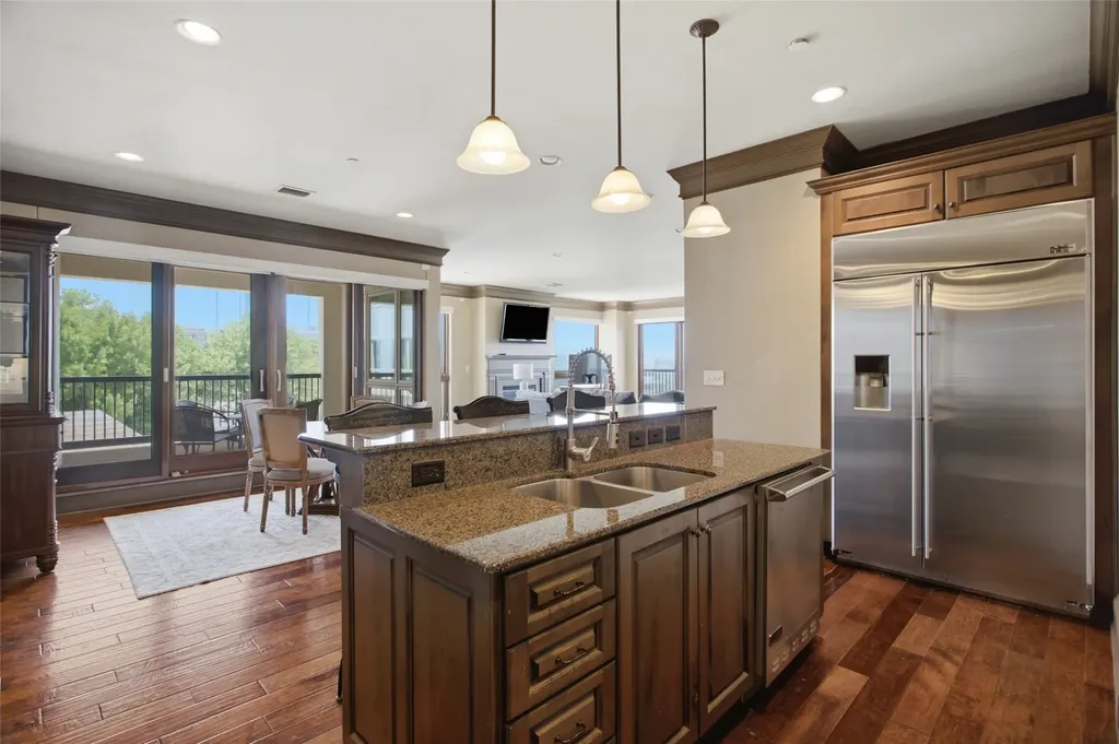 501 Samuels Avenue Fort Worth TX 76102