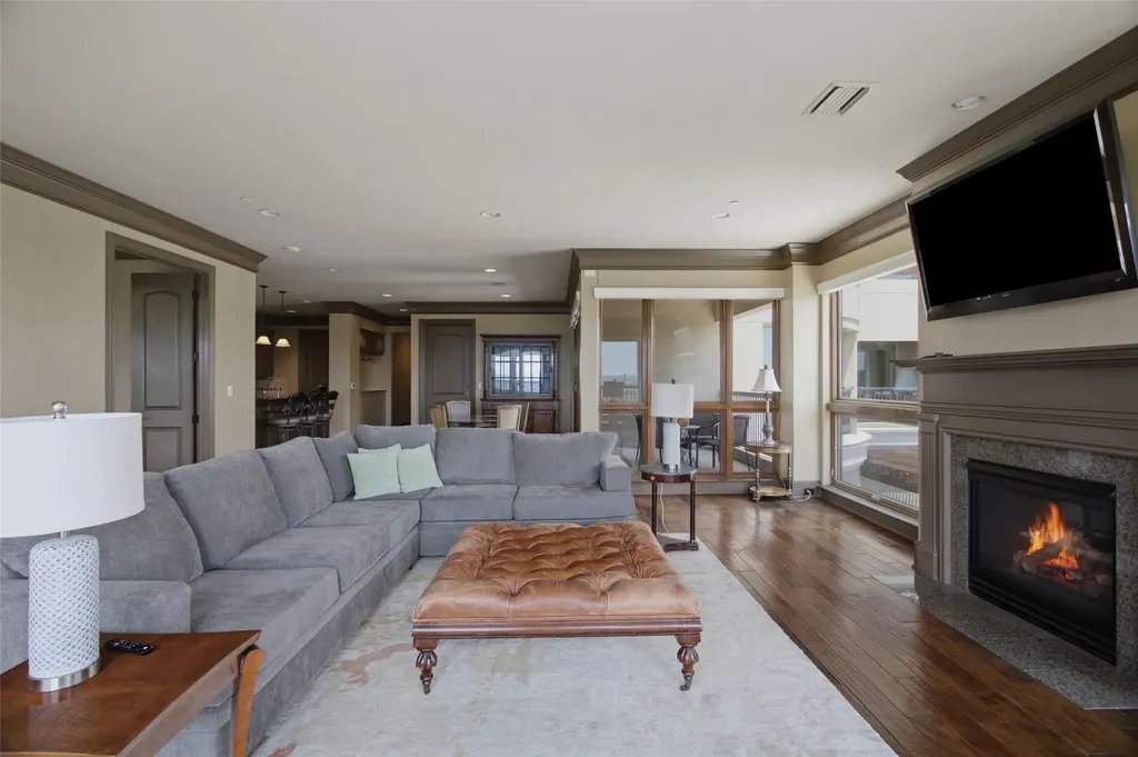 501 Samuels Avenue Fort Worth TX 76102