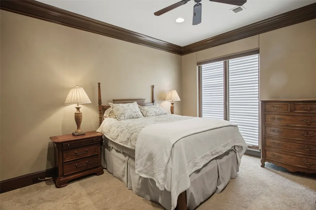 501 Samuels Avenue Fort Worth TX 76102