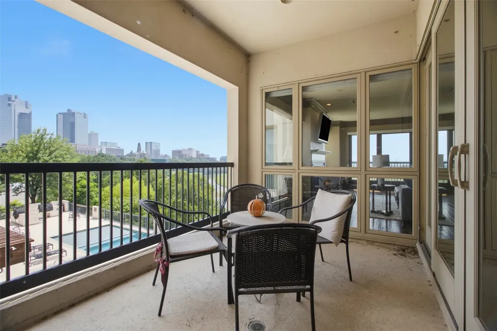 501 Samuels Avenue Fort Worth TX 76102