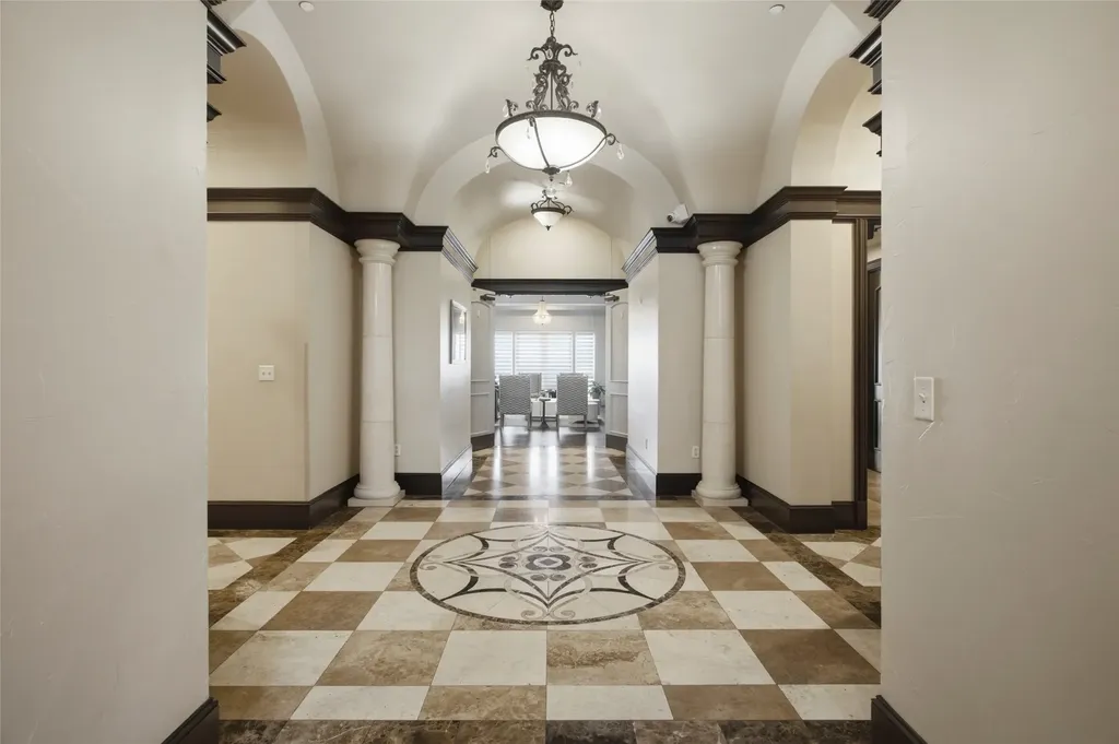 501 Samuels Avenue Fort Worth TX 76102