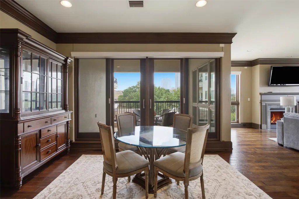 501 Samuels Avenue Fort Worth TX 76102