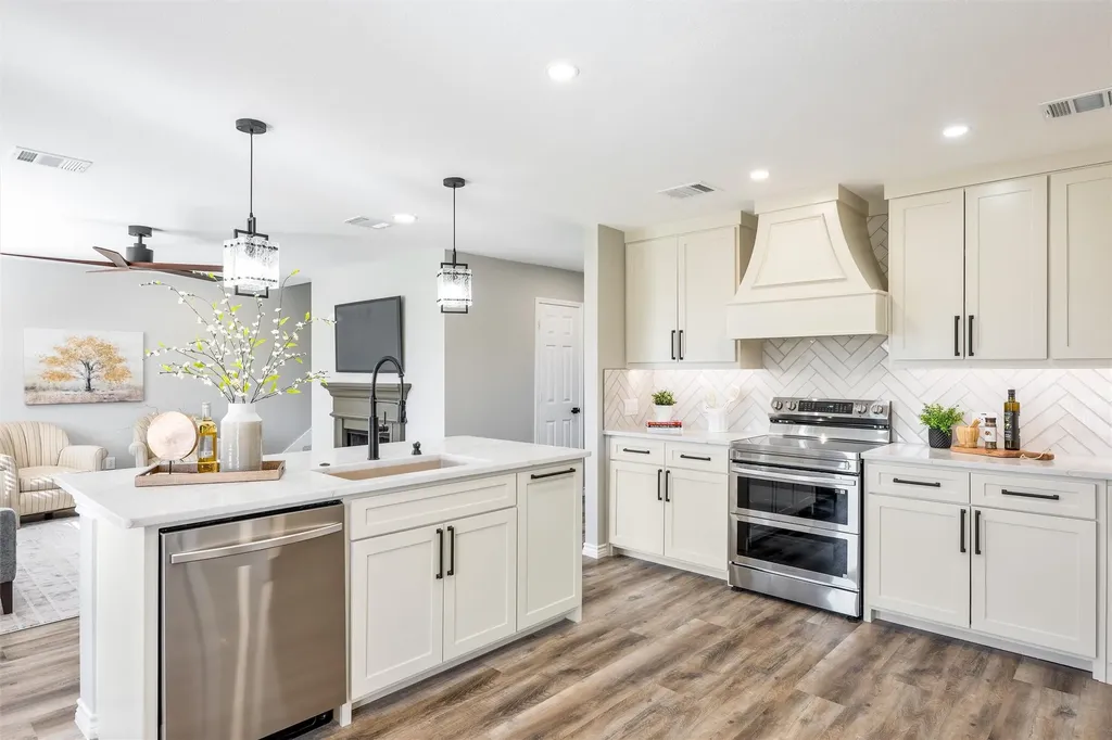 1123 Caroline Drive Princeton TX 75407