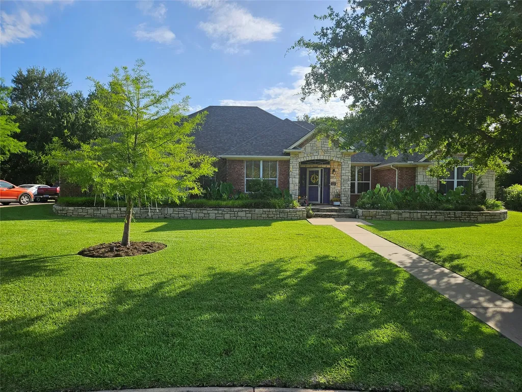 103 Heritage Place Glen Rose TX 76043