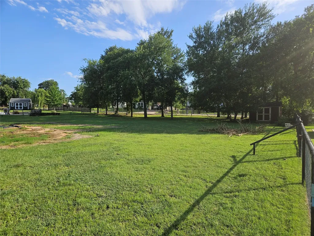 103 Heritage Place Glen Rose TX 76043