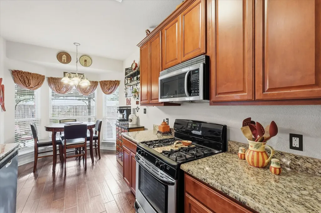 523 Clancy Lane Lake Dallas TX 75065