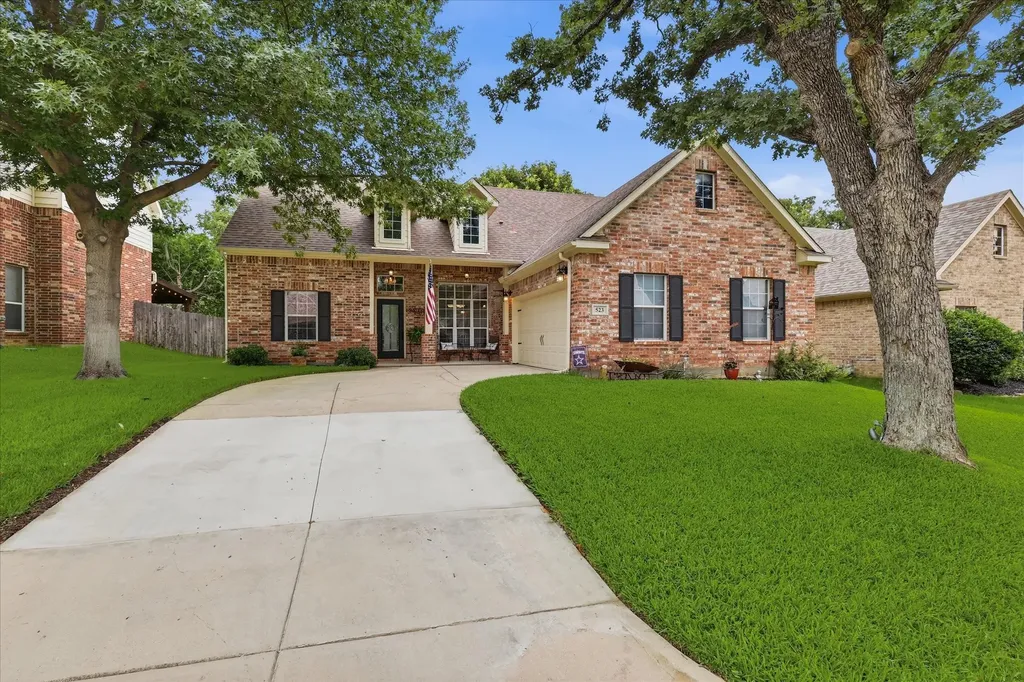 523 Clancy Lane Lake Dallas TX 75065