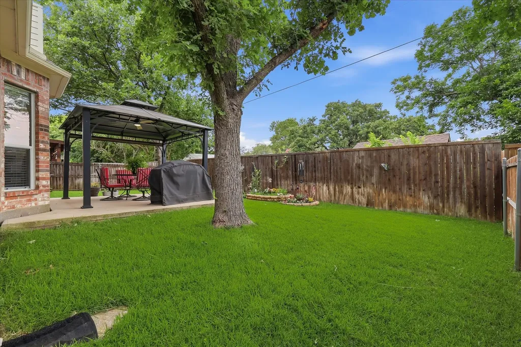 523 Clancy Lane Lake Dallas TX 75065