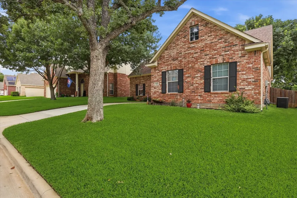 523 Clancy Lane Lake Dallas TX 75065