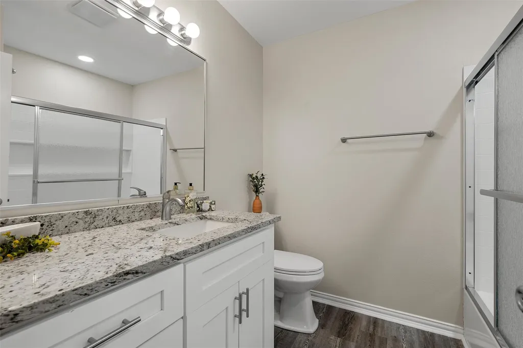 609 N Norma Drive Lacy Lakeview TX 76705