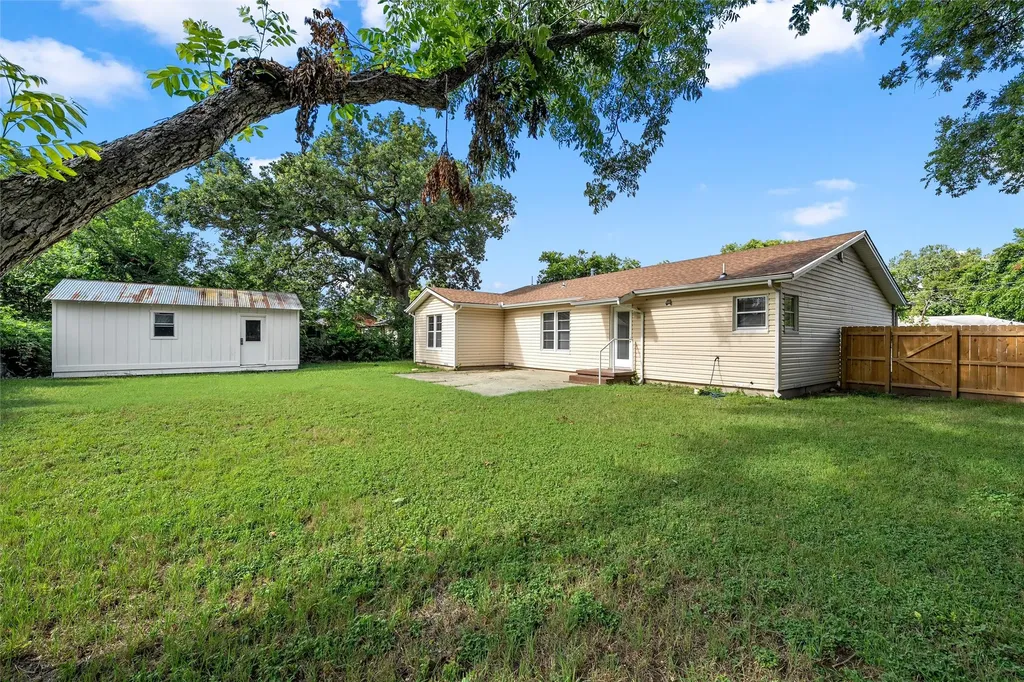 609 N Norma Drive Lacy Lakeview TX 76705