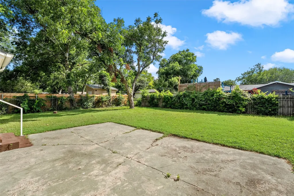 609 N Norma Drive Lacy Lakeview TX 76705