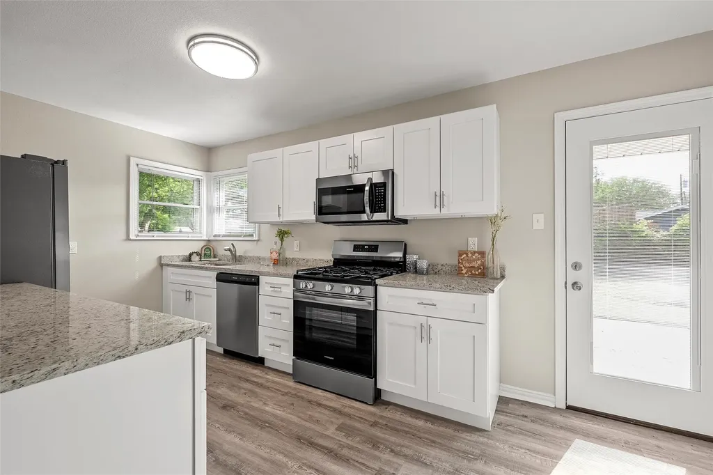 609 N Norma Drive Lacy Lakeview TX 76705