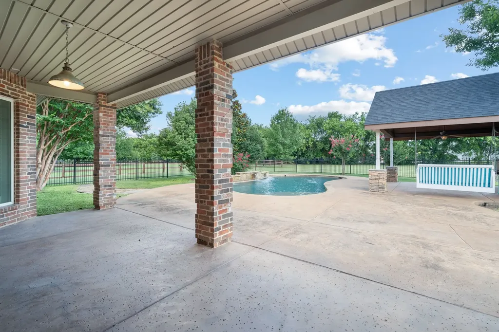 2505 Winthrop Hill Road Denton TX 76226