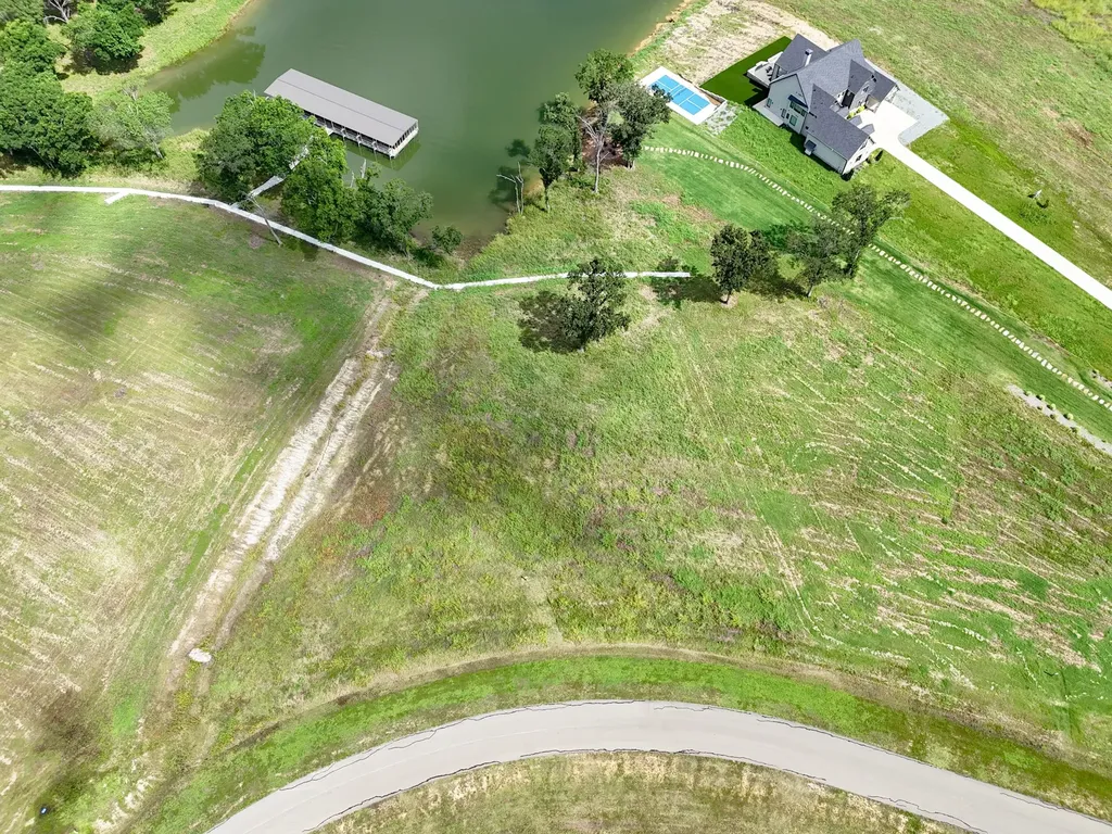 680 Peninsula Drive Honey Grove TX 75446