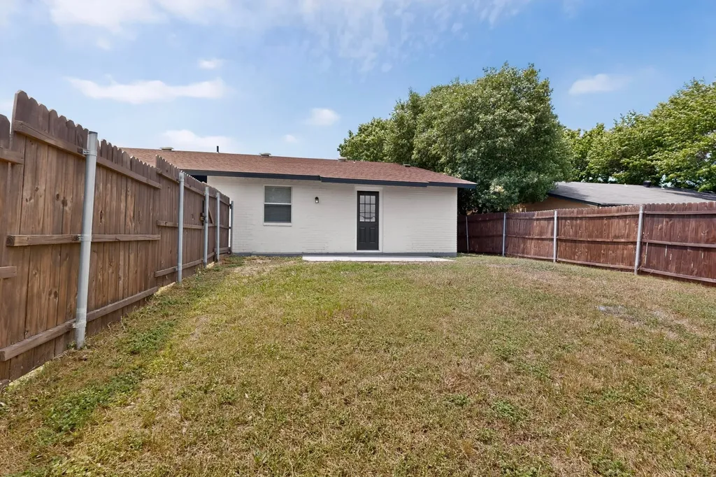 1516 Duet Drive Dallas TX 75241