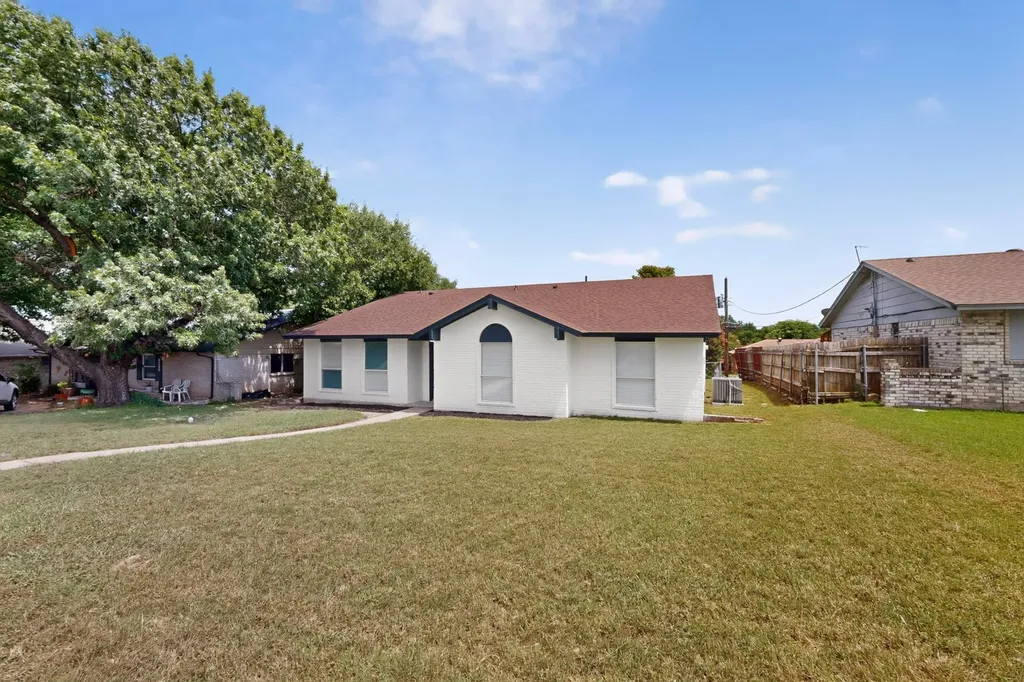 1516 Duet Drive Dallas TX 75241