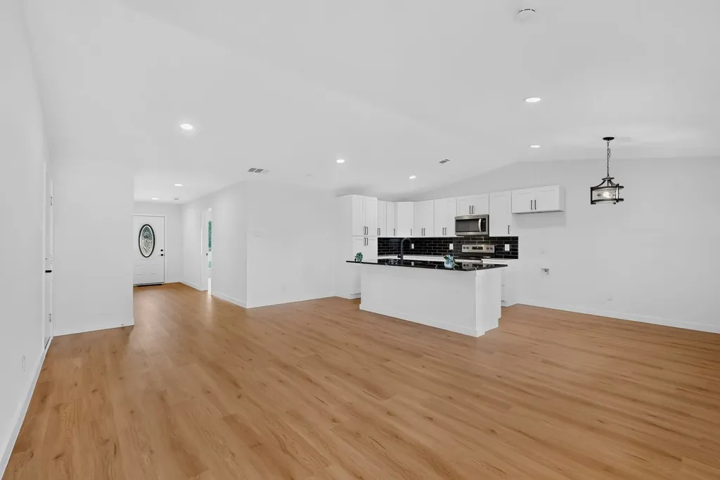 1516 Duet Drive Dallas TX 75241