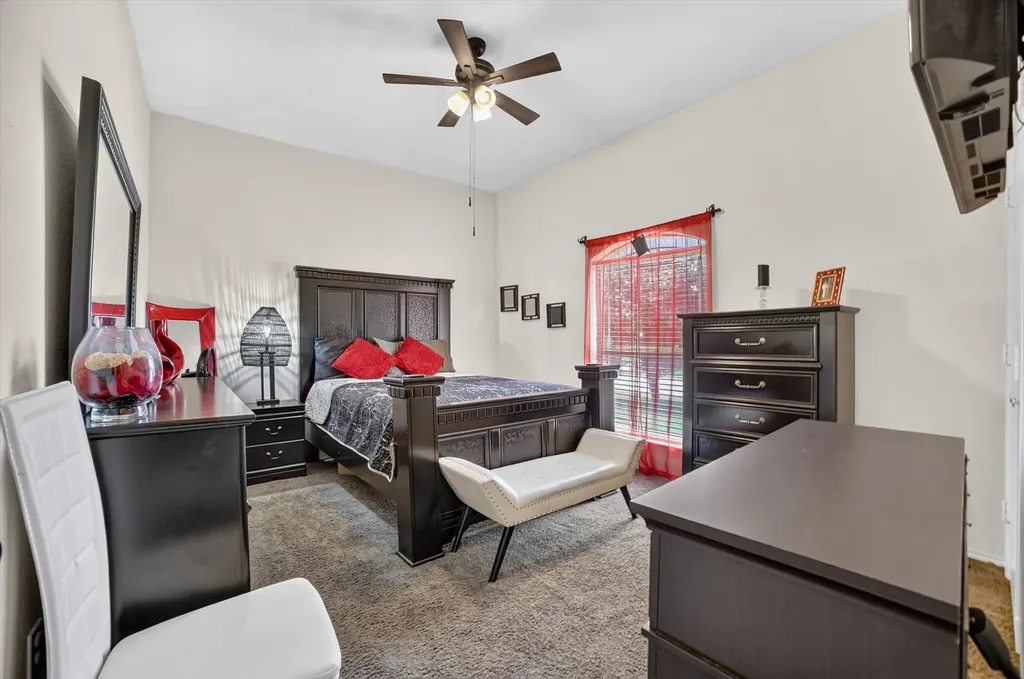 909 Trinity Drive Lancaster TX 75146