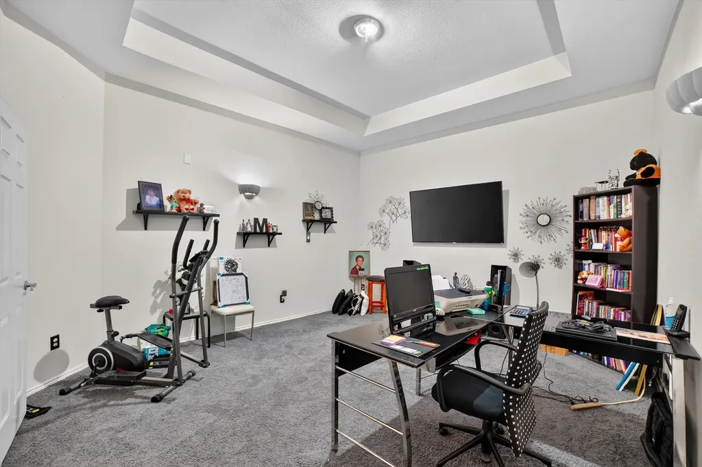 909 Trinity Drive Lancaster TX 75146