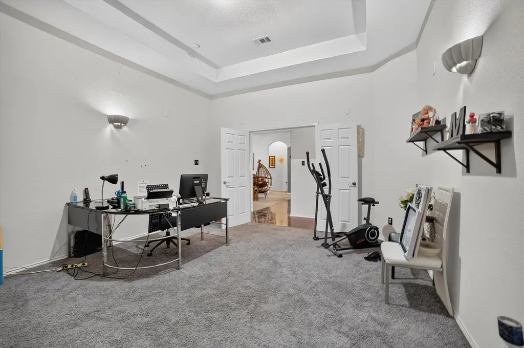909 Trinity Drive Lancaster TX 75146