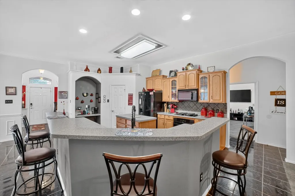 909 Trinity Drive Lancaster TX 75146