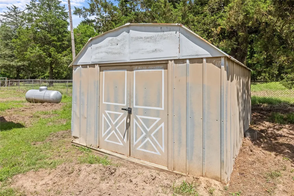 16912 Fm 44 Avery TX 75554