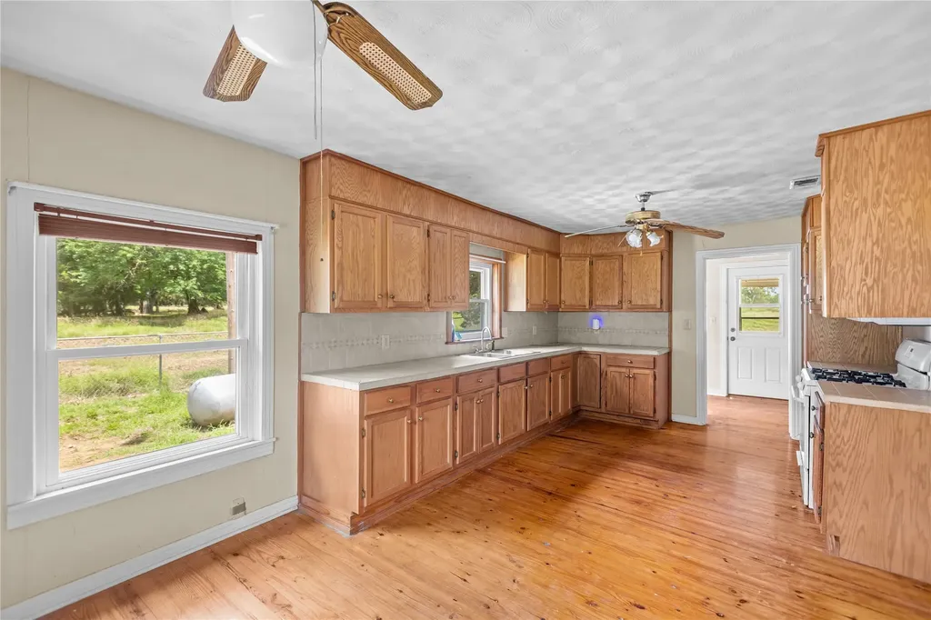 16912 Fm 44 Avery TX 75554